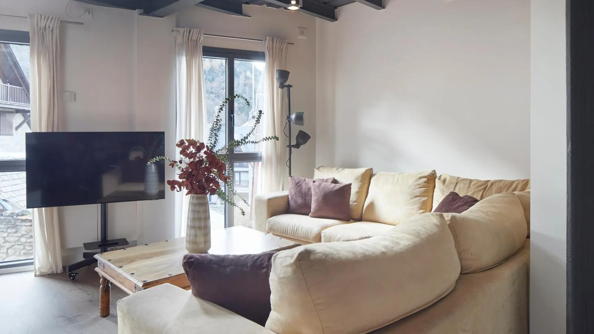 Val Arties 2 By Feelfree Rentals